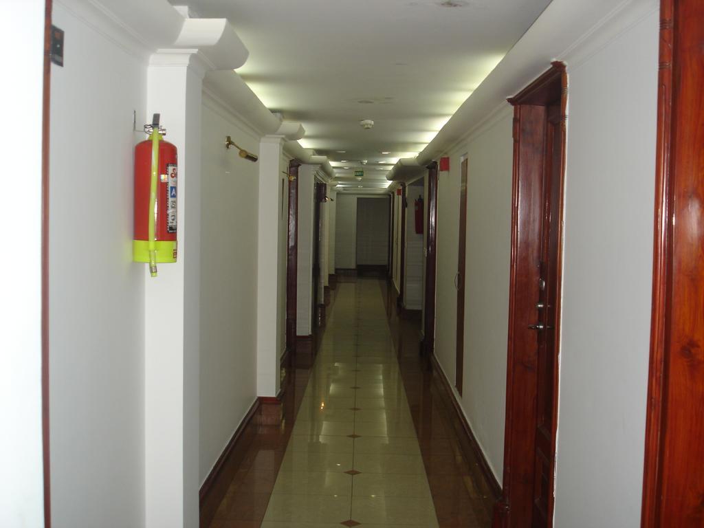 J'S Inn New Delhi Buitenkant foto