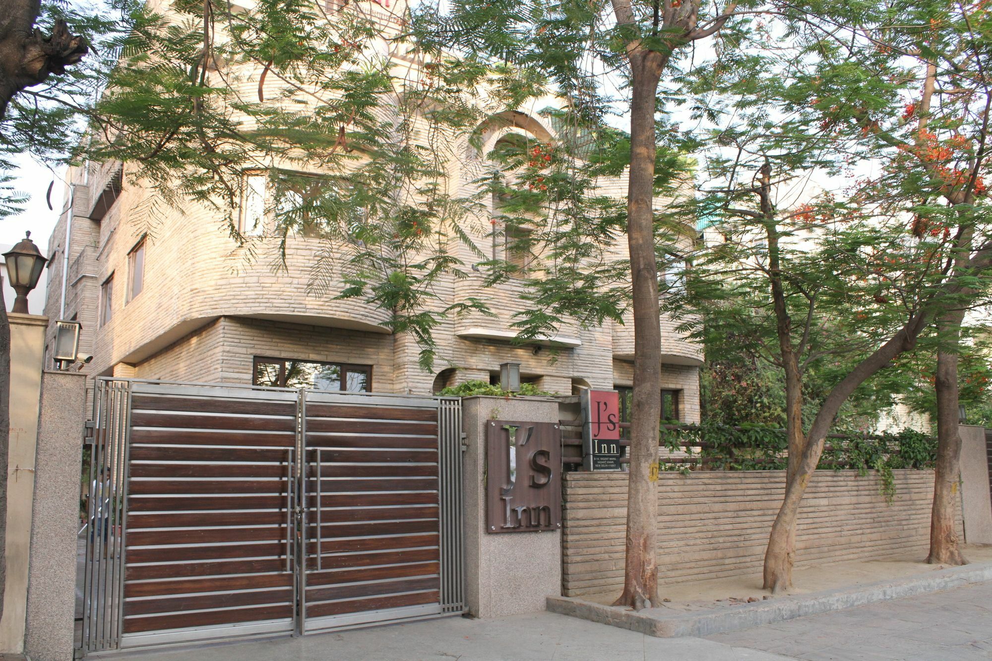 J'S Inn New Delhi Buitenkant foto